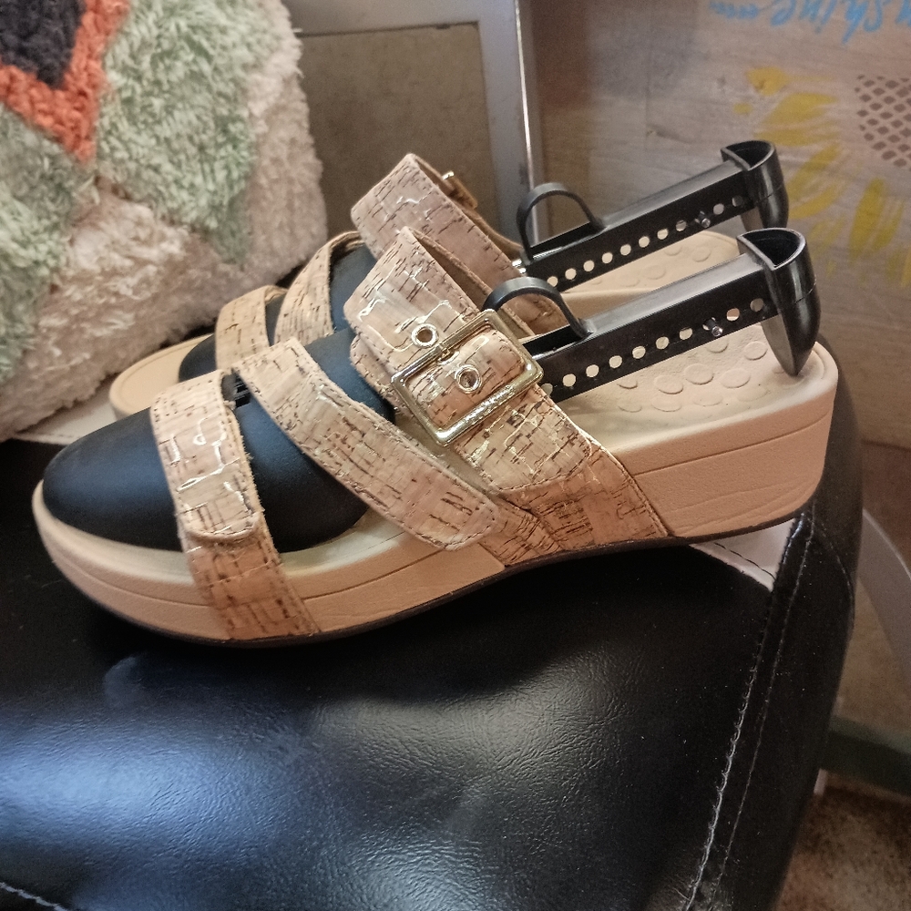 Vionic Cork and Black Wedge Sandals